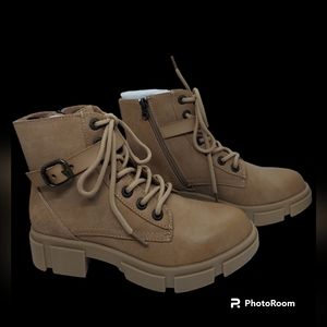 Blowfish Malibu Marsh Boots Women's Size 7 1/2 NIB